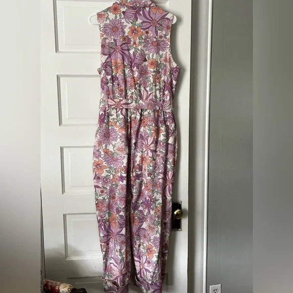 Floral Sleeveless Jumpsuit - Lilac and White - Picture 7 of 8